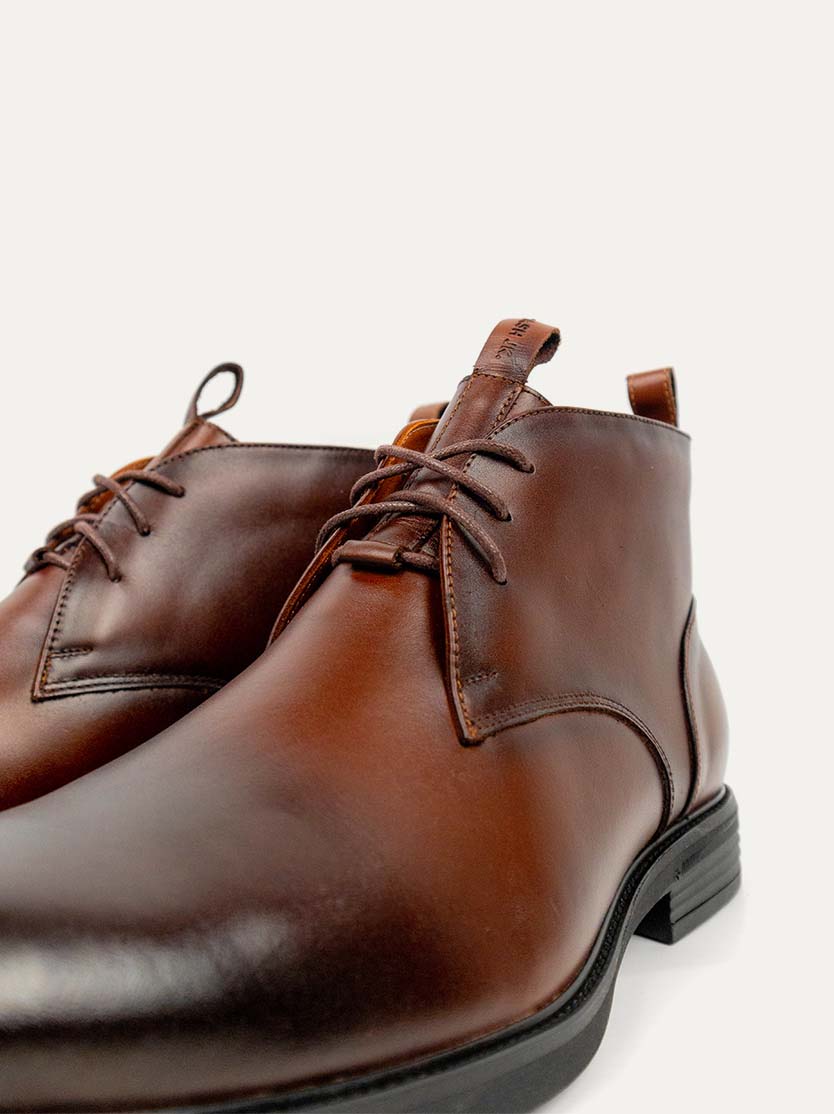 Elegant Boots 01 – Brown
