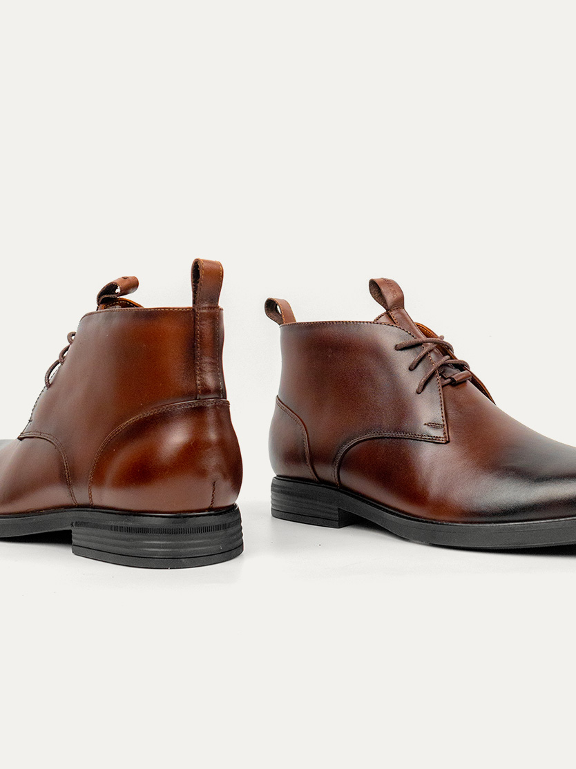 Elegant Boots 01 – Brown