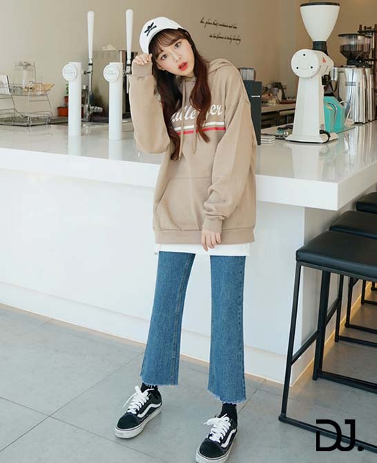 Phối giày Vans nữ với áo hoodie cho ngày đông