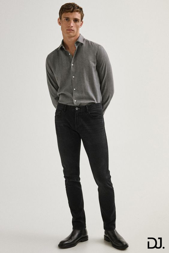Phối quần jean đen với áo sơ mi