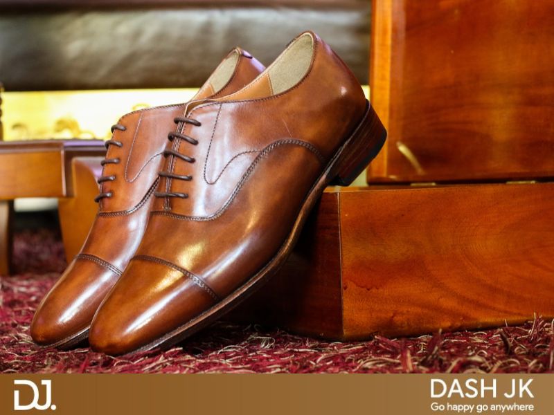 Giày Oxford nam cap toe: Đôi giày Tây không thể thiếu trong tủ giày nam giới