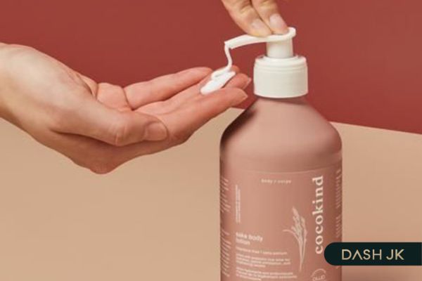 Cách vệ sinh túi xách da bằng Lotion