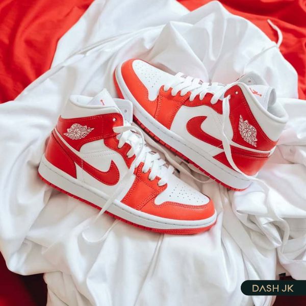 Giày Wmns Air Jordan 1 Mid ‘Habanero Red’