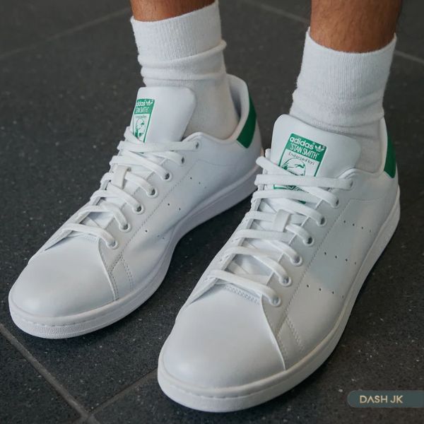 Adidas Stan Smith là dòng sneaker cho nam được sản xuất bởi thương hiệu Adidas