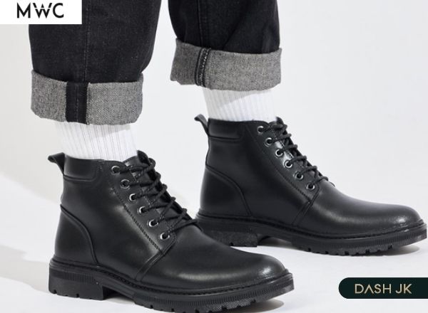 Kiểu dáng Work boots đậm chất thể thao với phần dây buộc dài