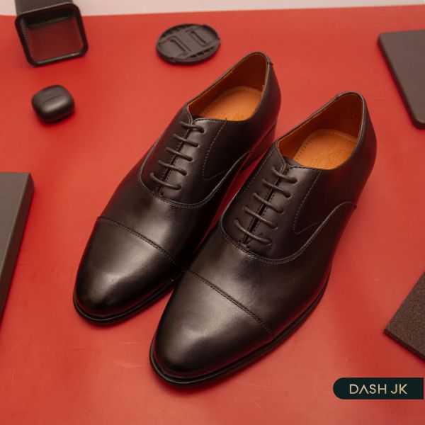 Đi date mang giày gì để thể hiện sự sang trọng, đẳng cấp? Giày Oxfords là sự lựa chọn hoàn hảo nhất