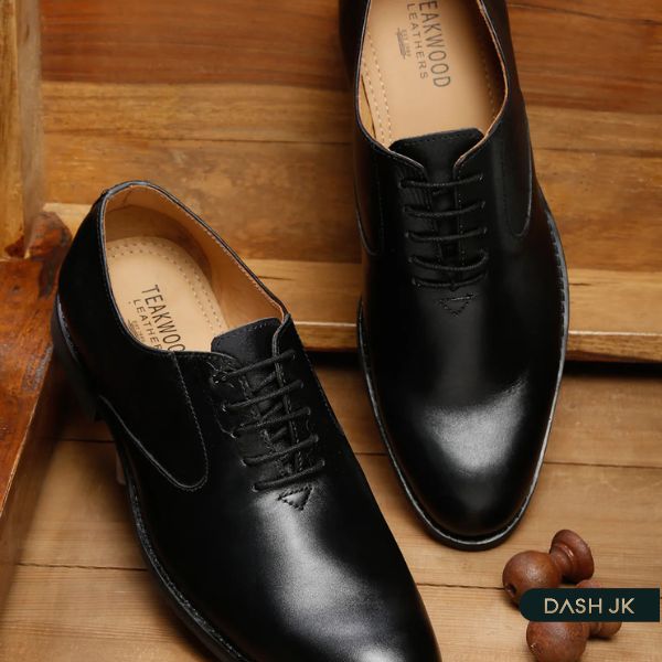 Oxfords thích hợp diện trong ngày lễ khánh thành hay khai trương