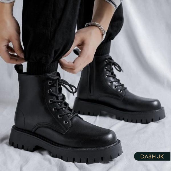 Với một đôi Boots thông thường, lượng da cần dùng có thể lên đến 6-8 SF